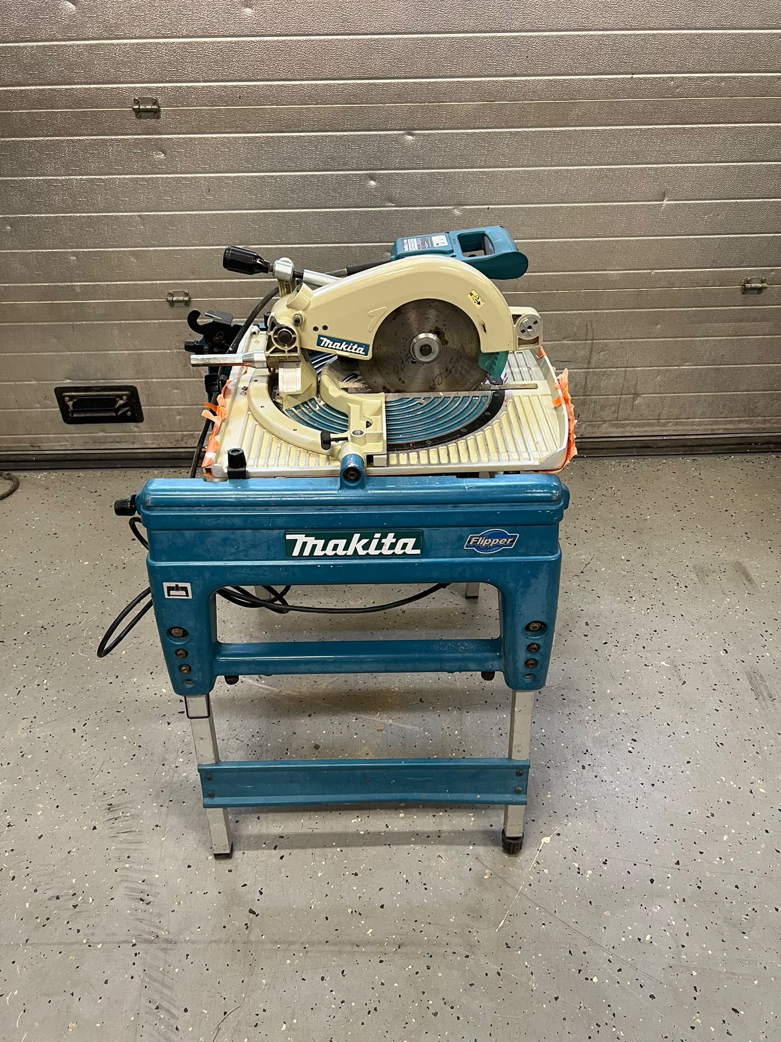 Image 2/3