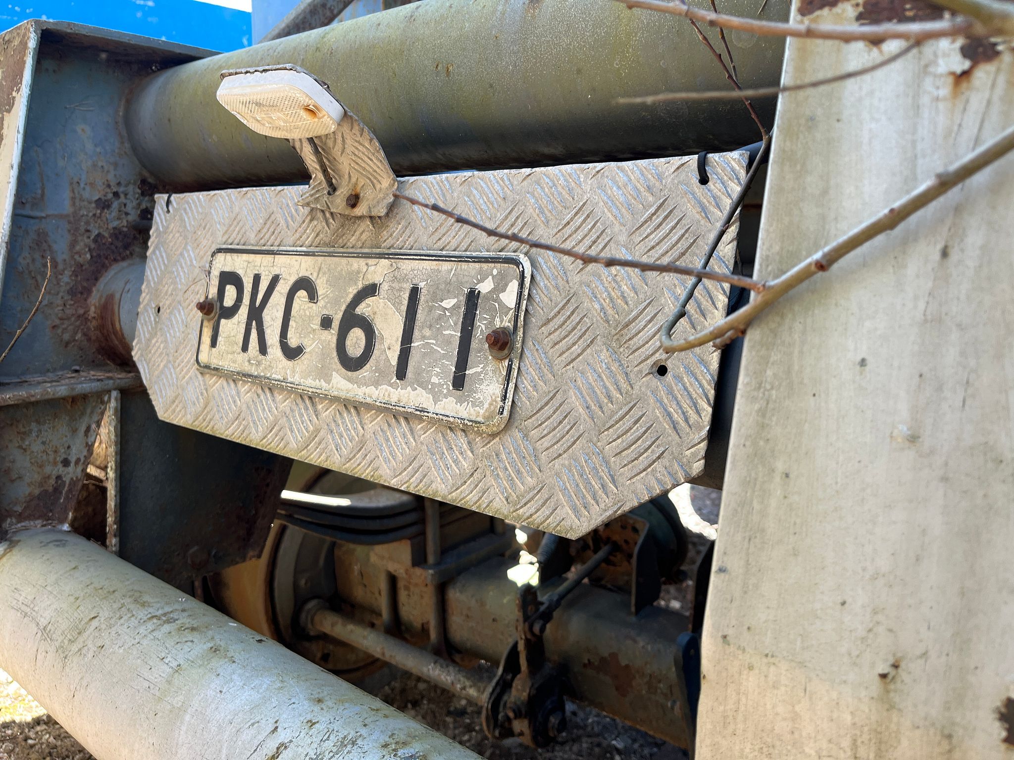 Image 6/6