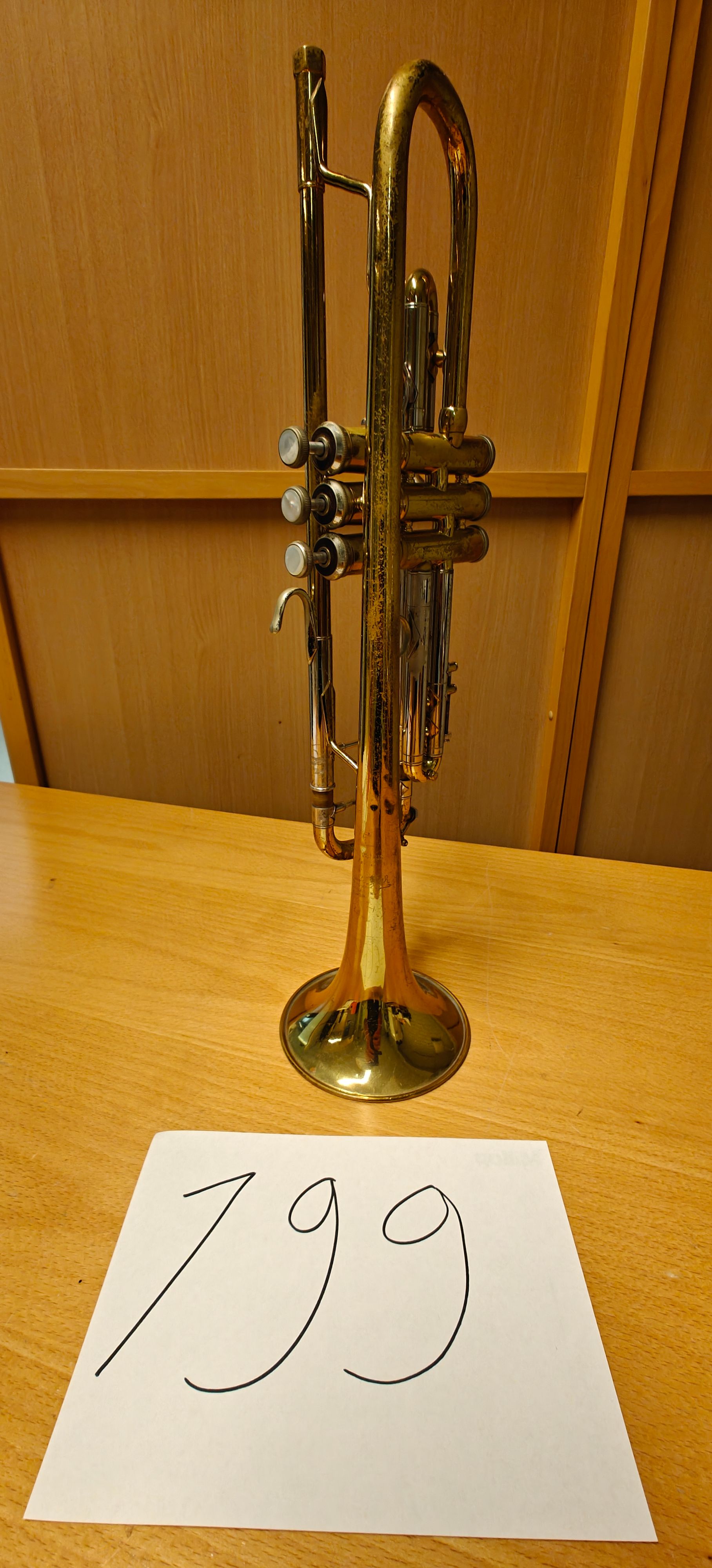 Image 4/10