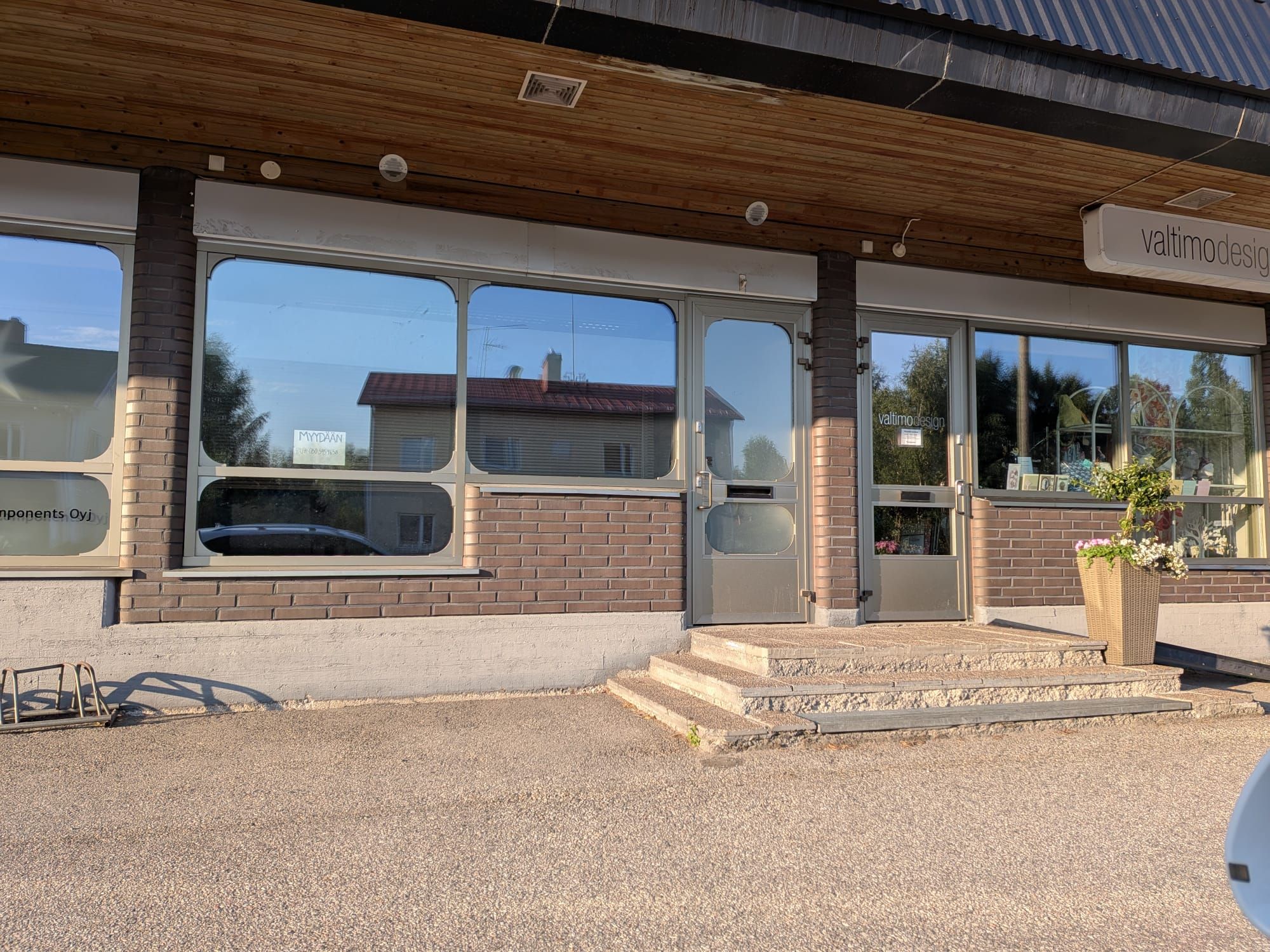 Image 1/11