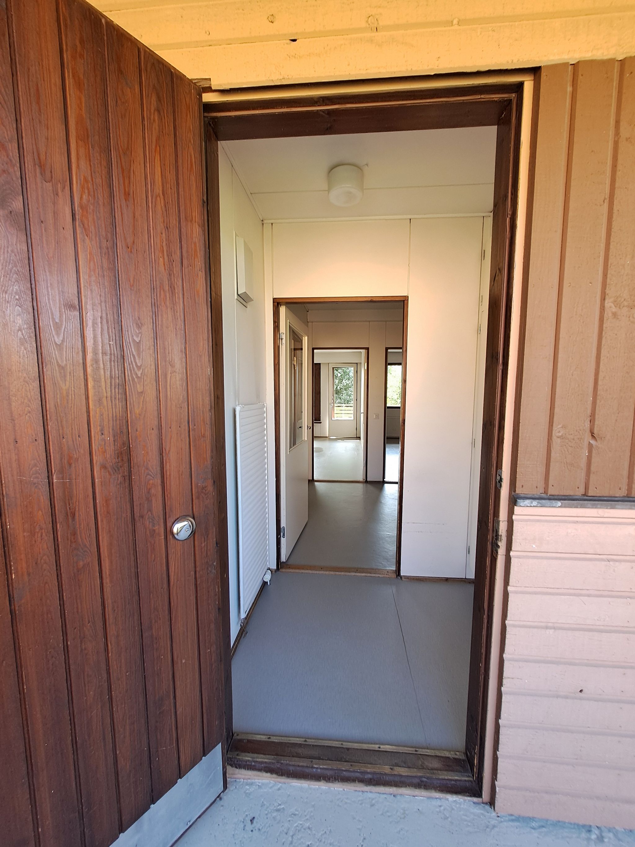 Image 12/68