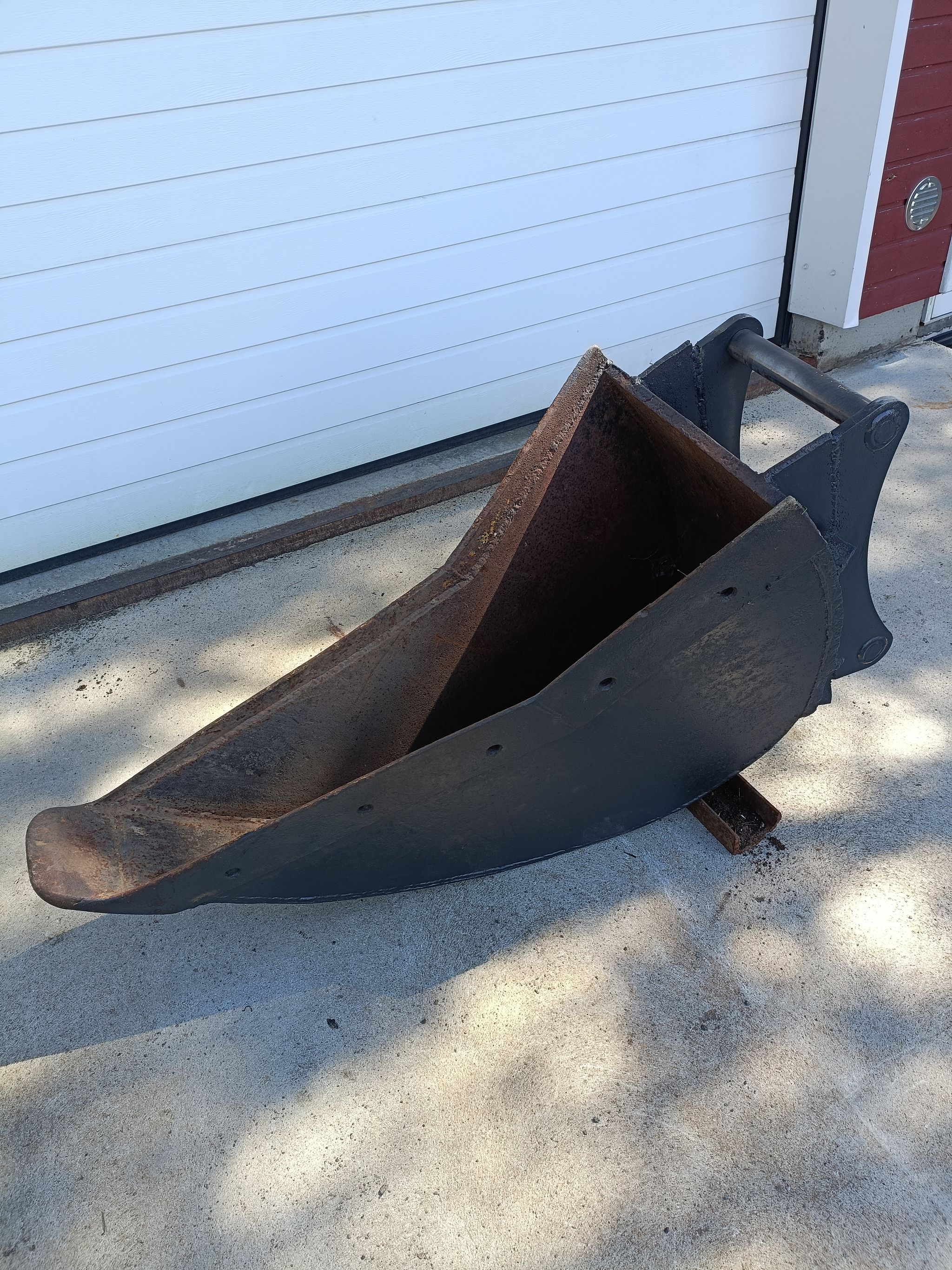 Image 2/6