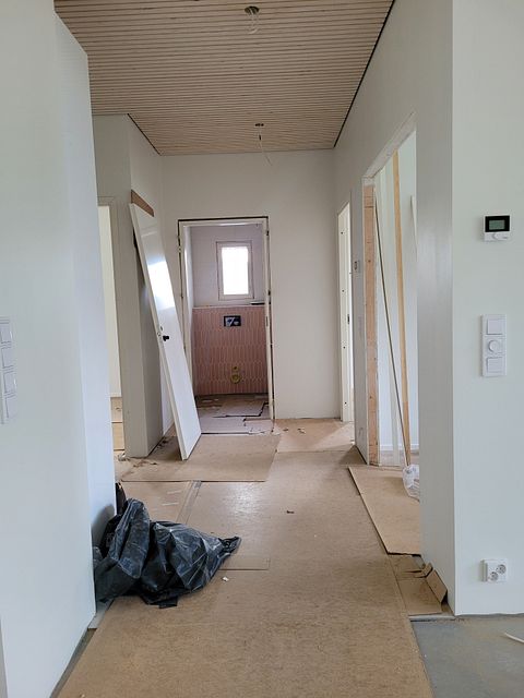 Image 13/85