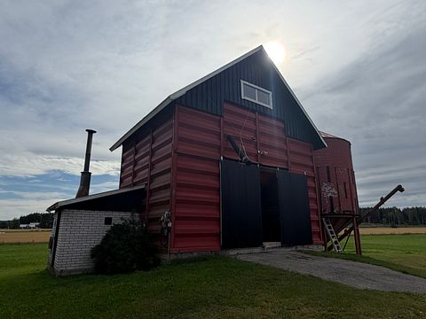 Image 1/25