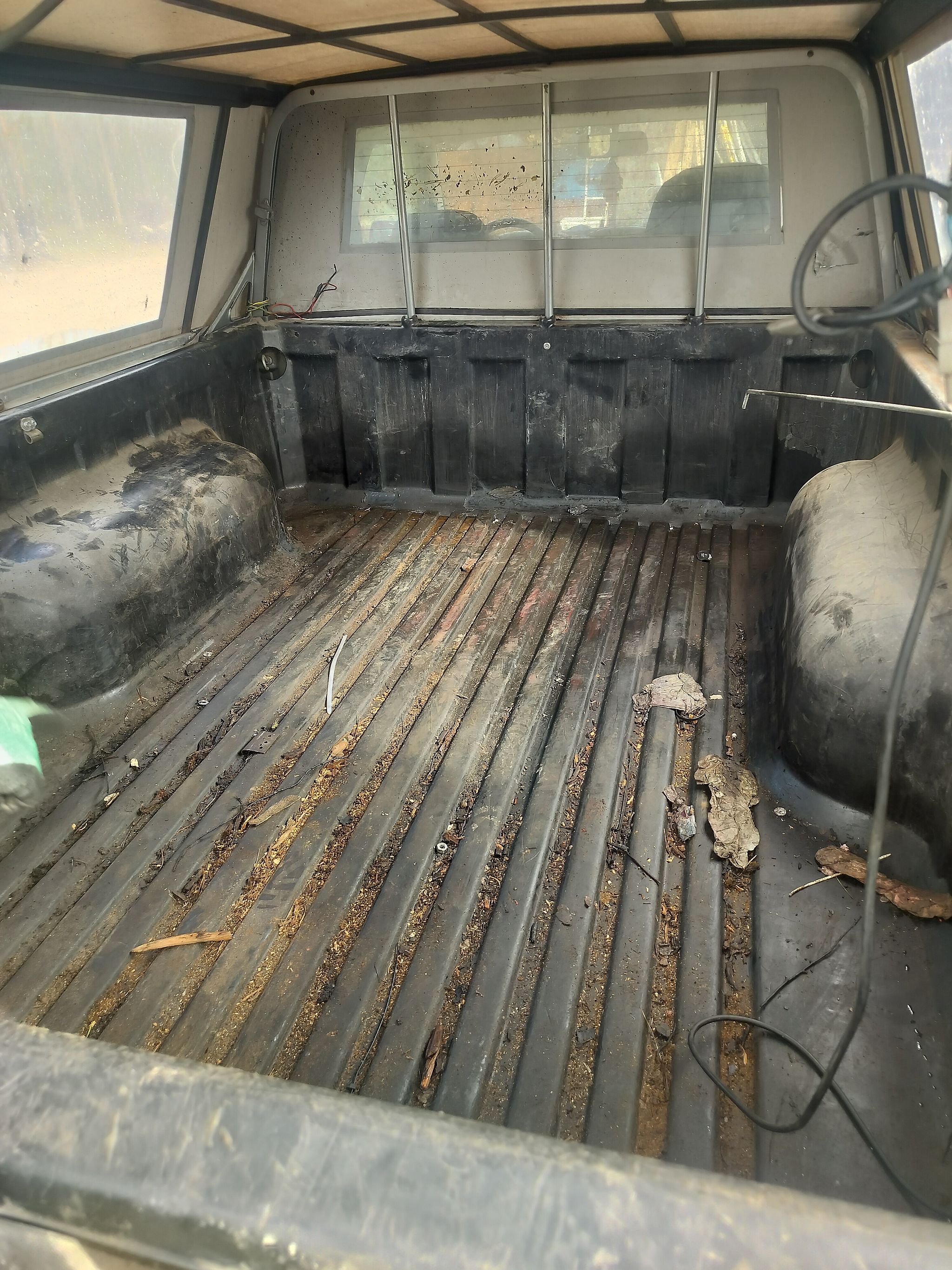 Image 8/10