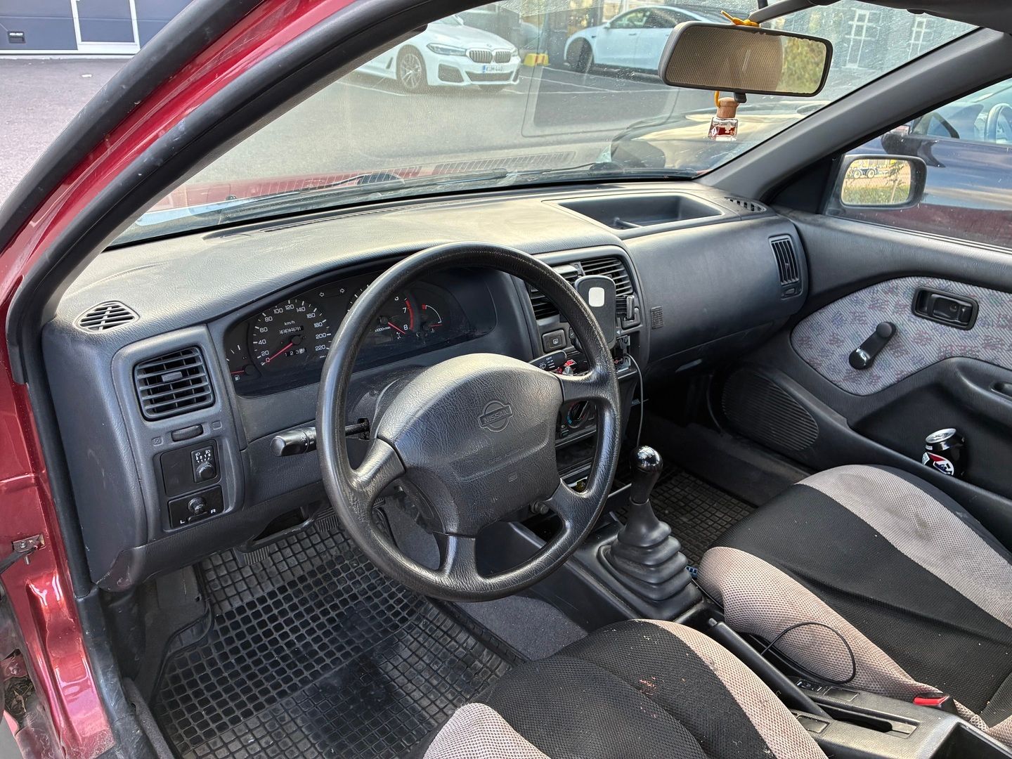 Image 7/9