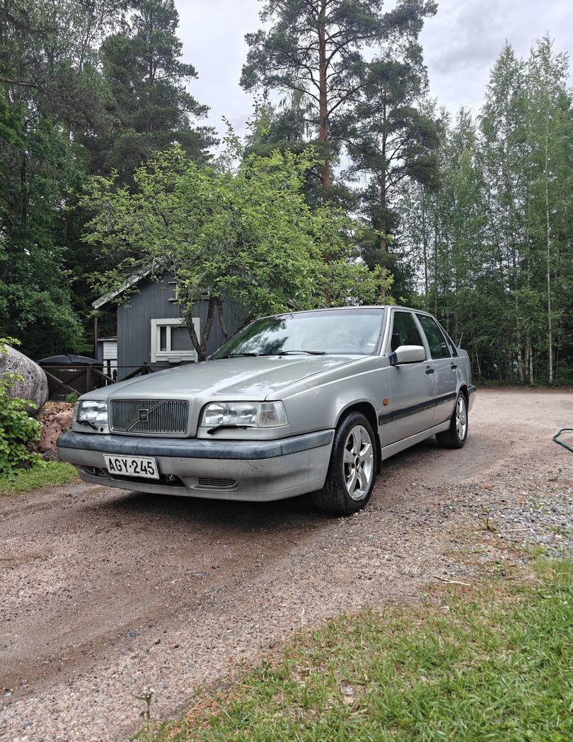 Image 1/12