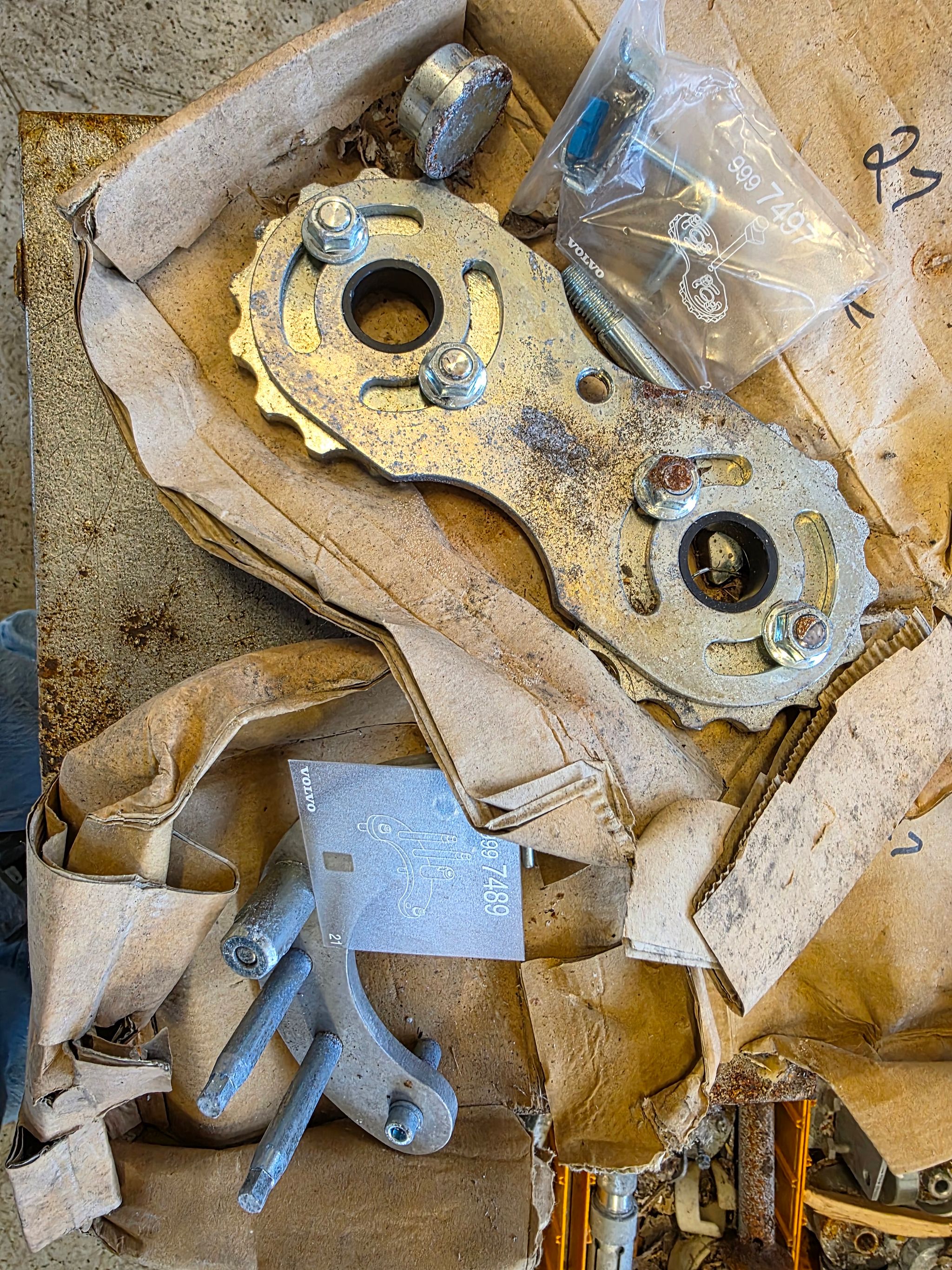 Image 2/19