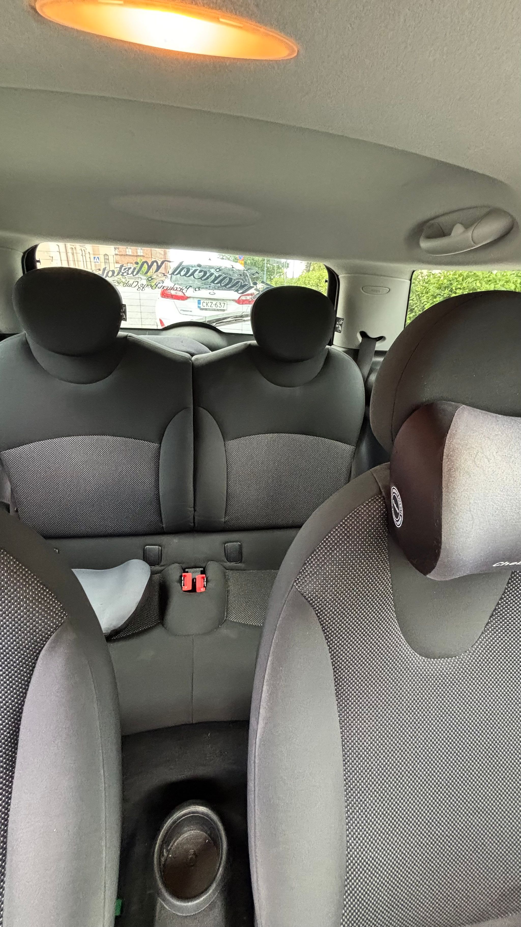 Image 15/19