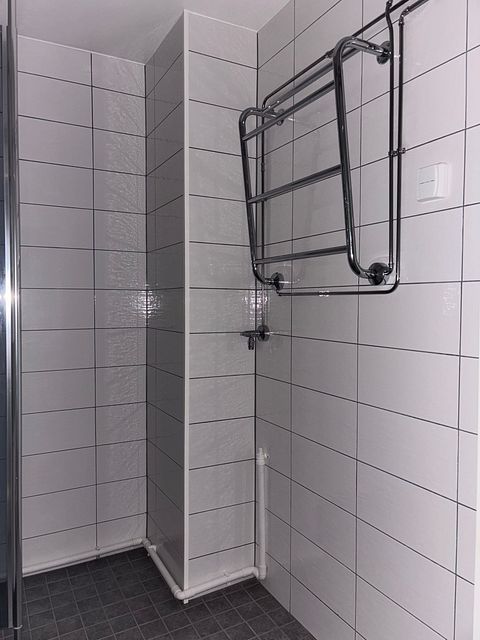 Image 2/11