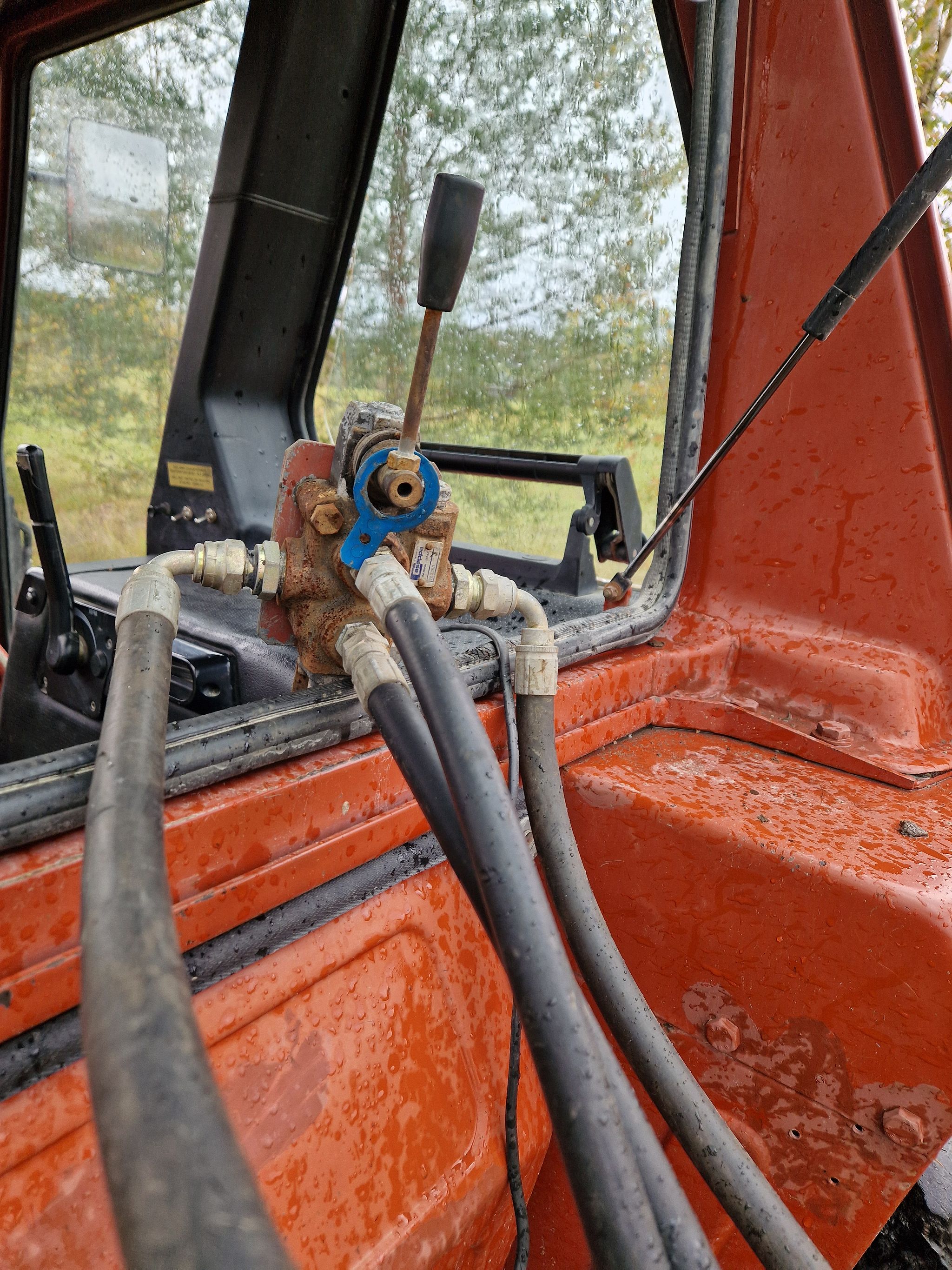 Image 13/19