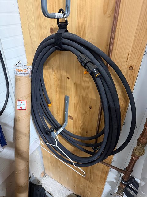 Image 6/8