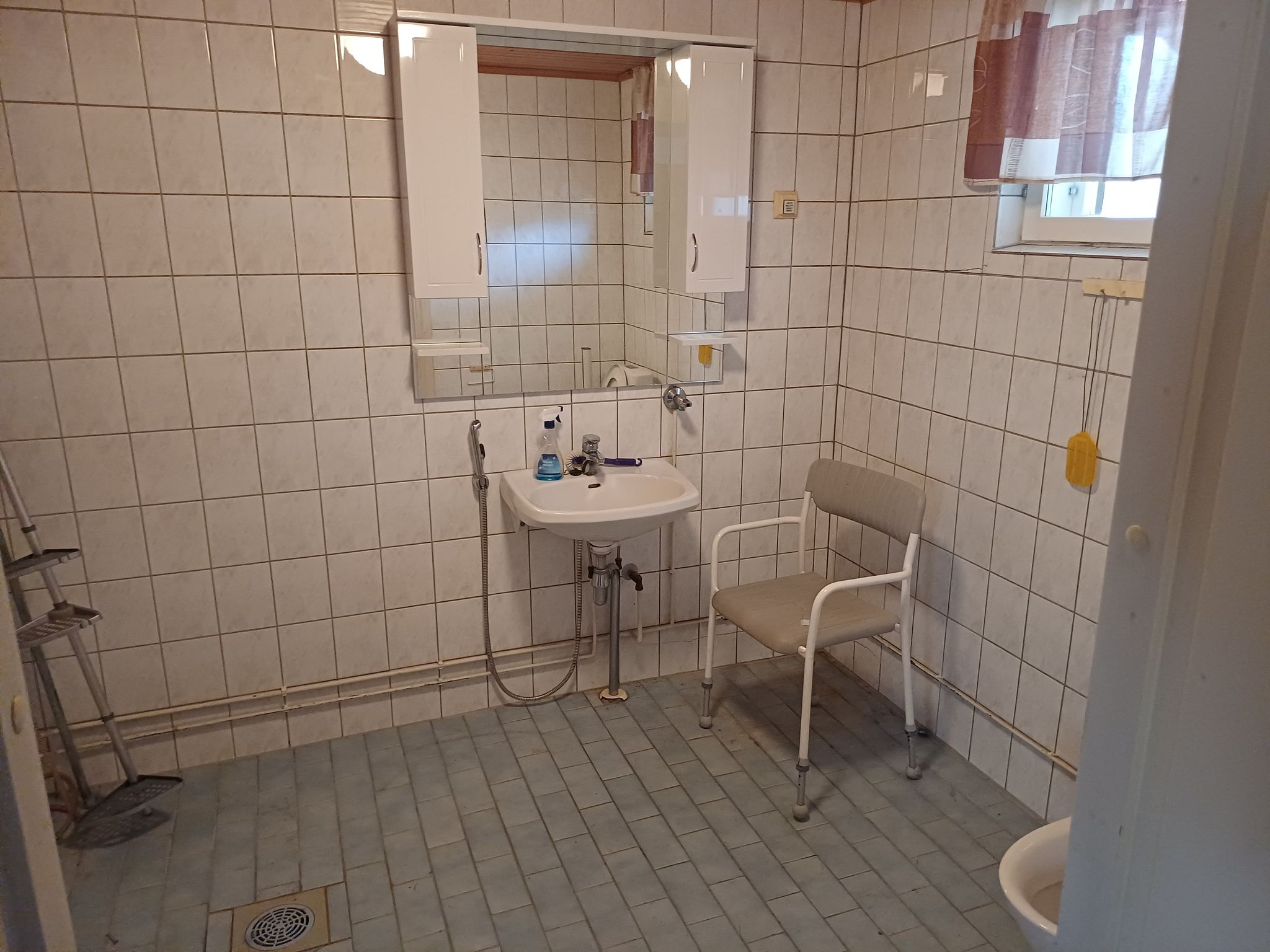 Image 32/45