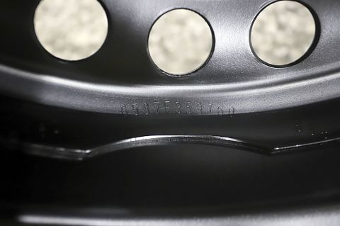 Image 25/49
