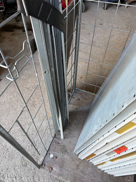 Image 13/17