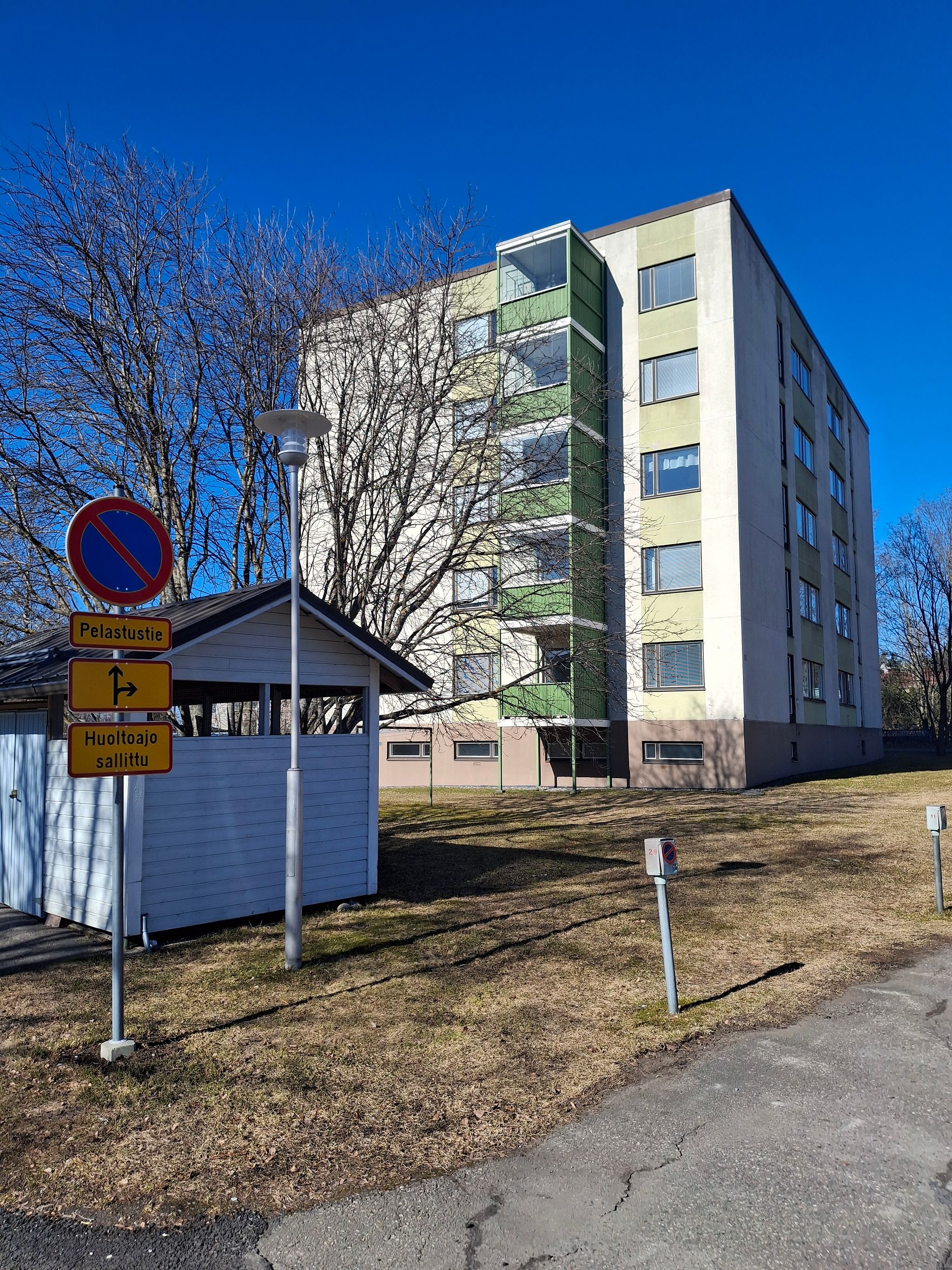 Image 3/34
