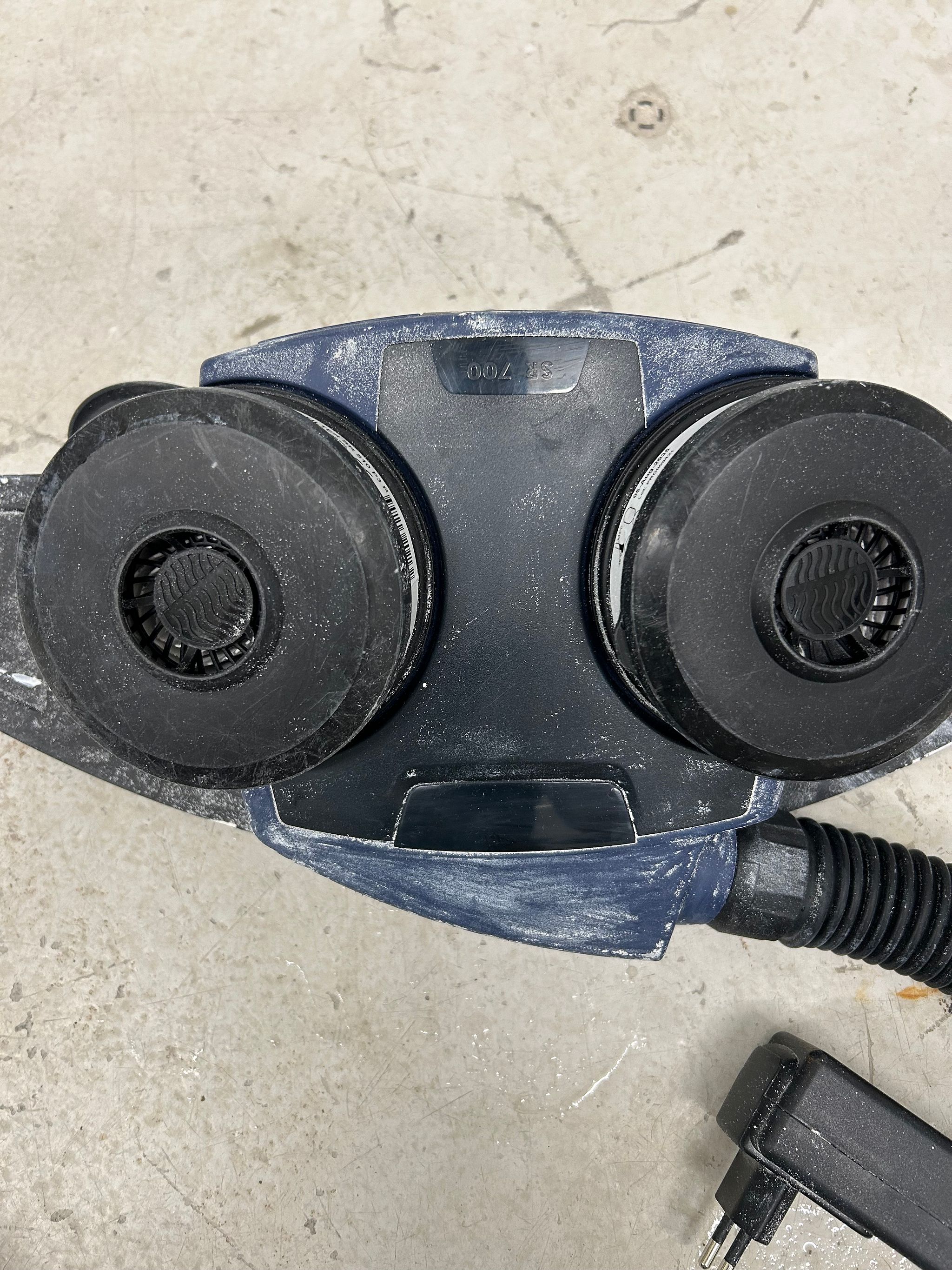 Image 4/10