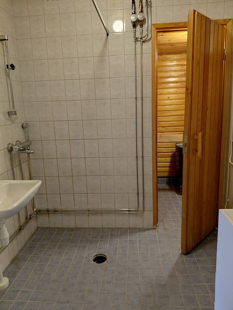 Image 12/15