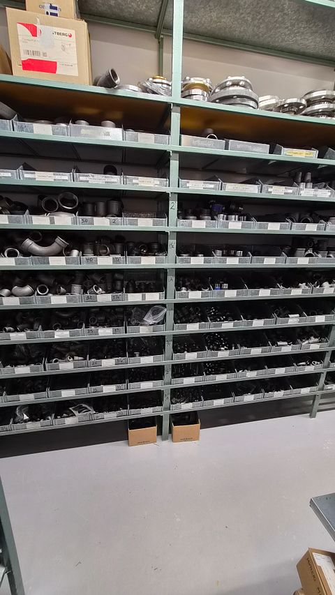 Image 6/8