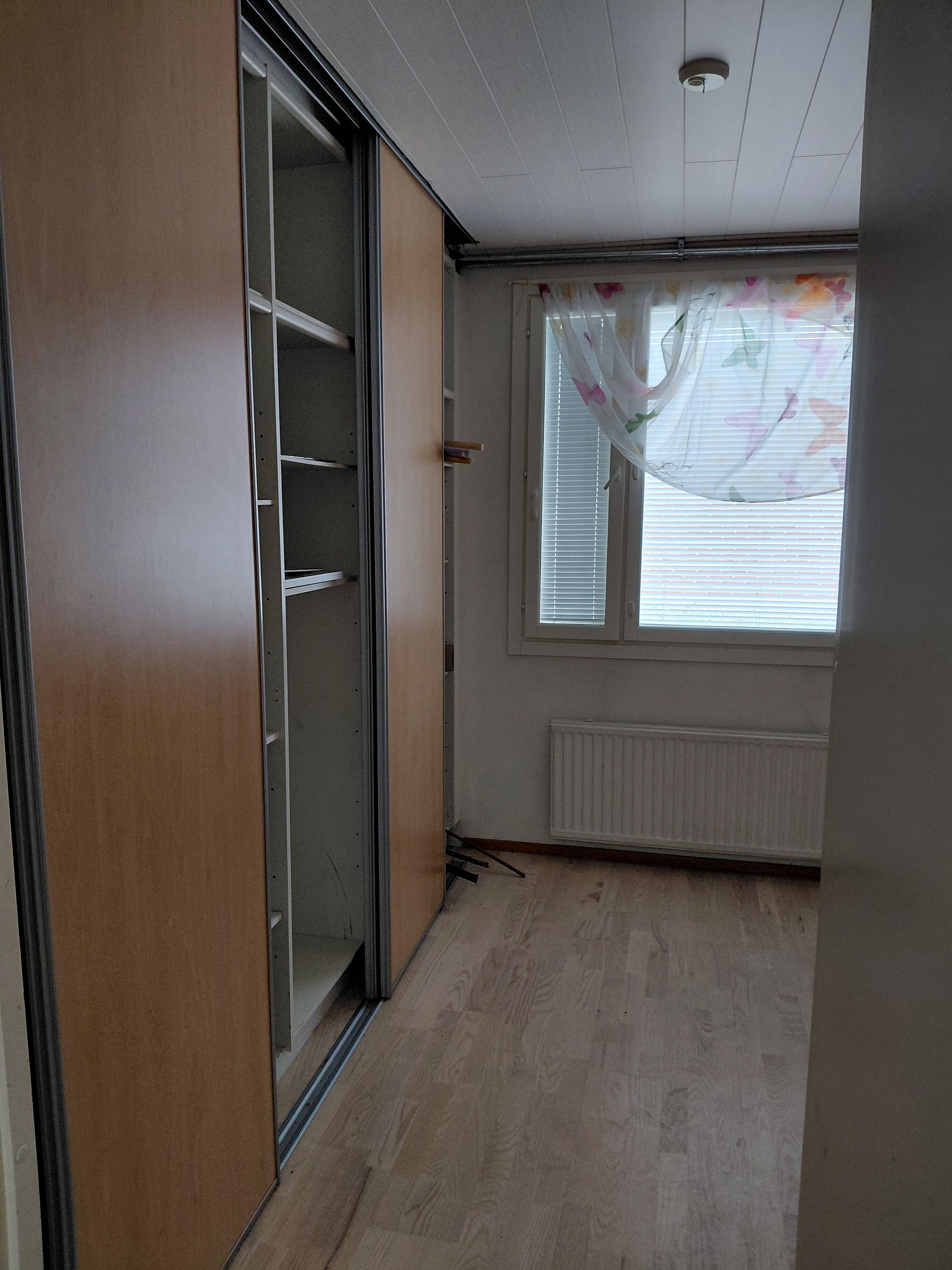 Image 31/46