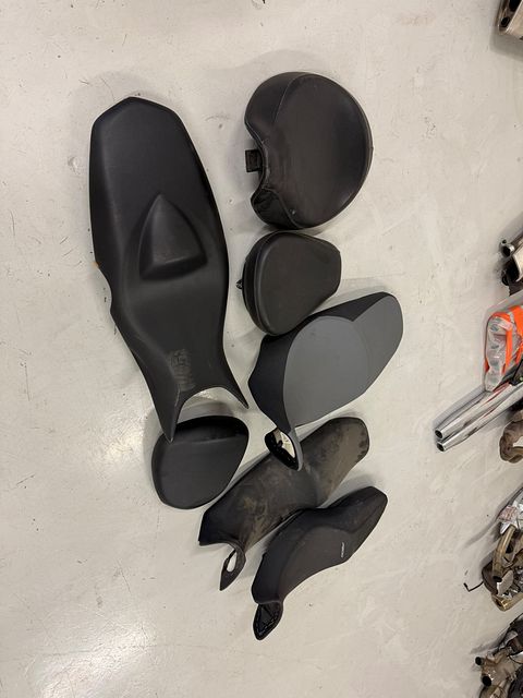 Image 1/6