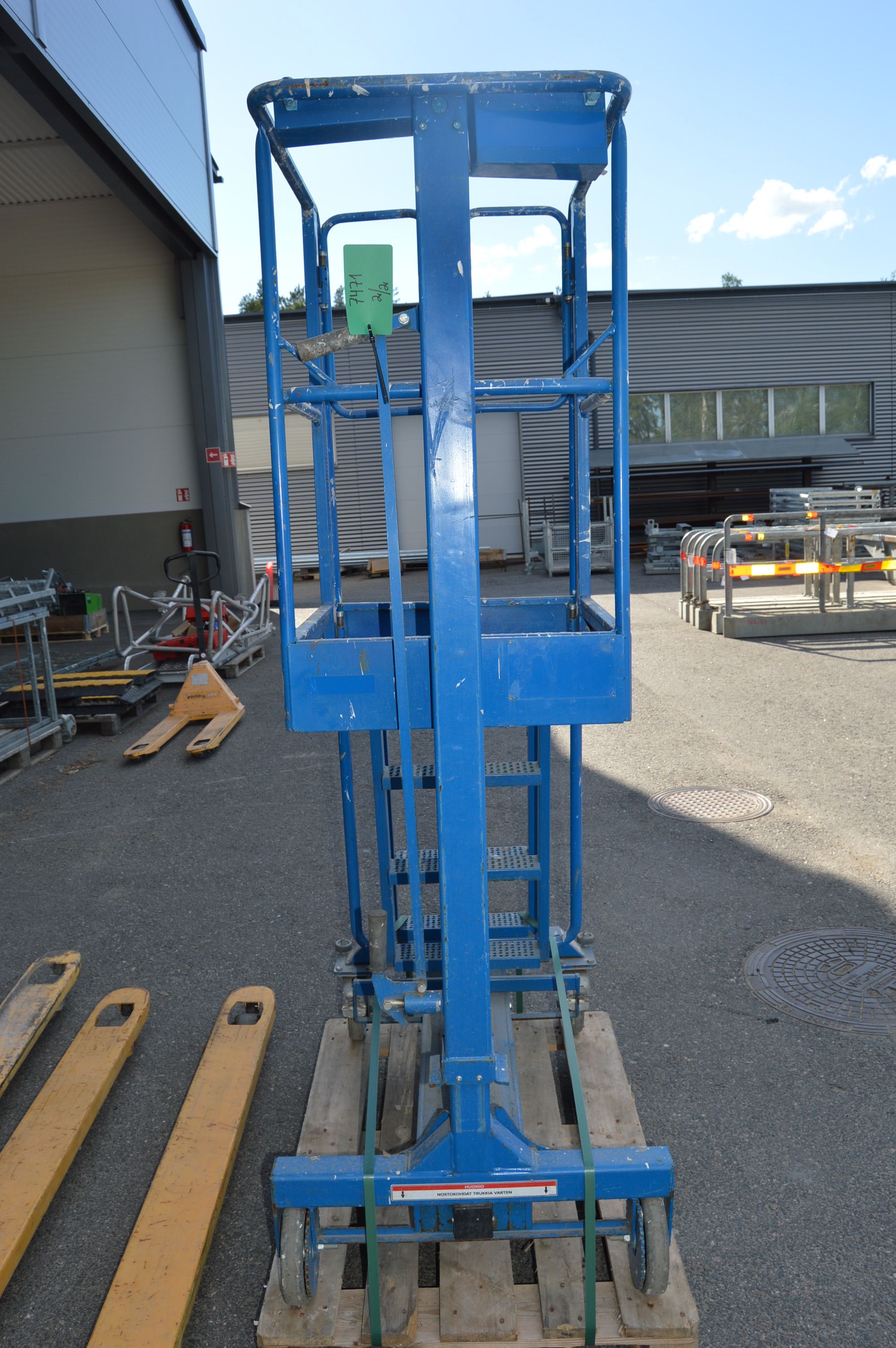 Image 6/20