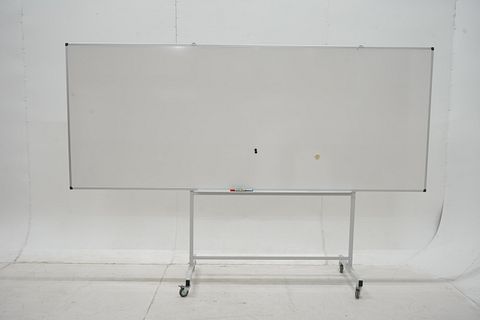 Image 2/8