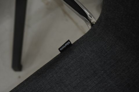 Image 8/10