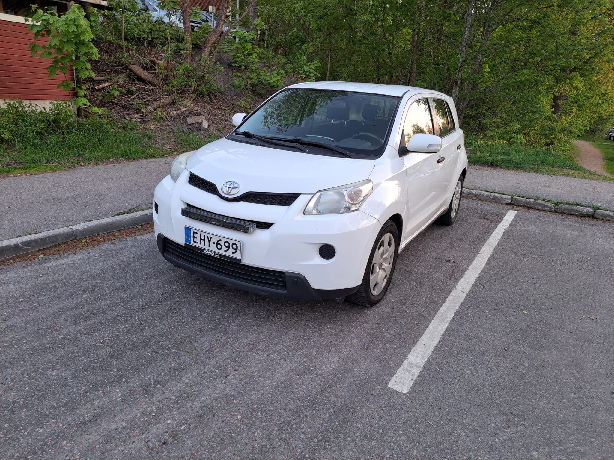 Image 1/18