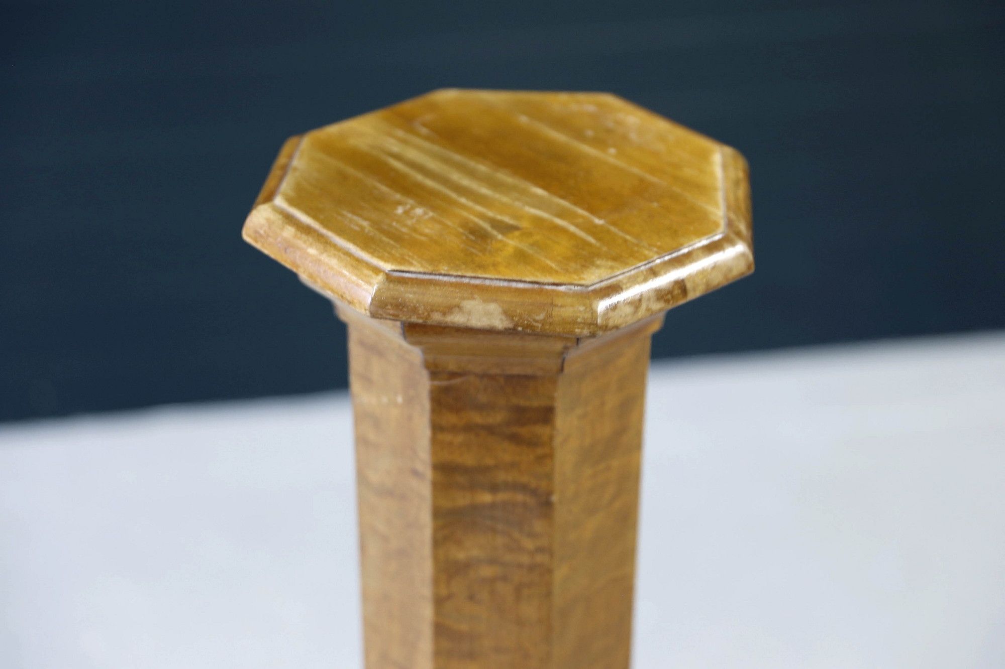 Image 11/16