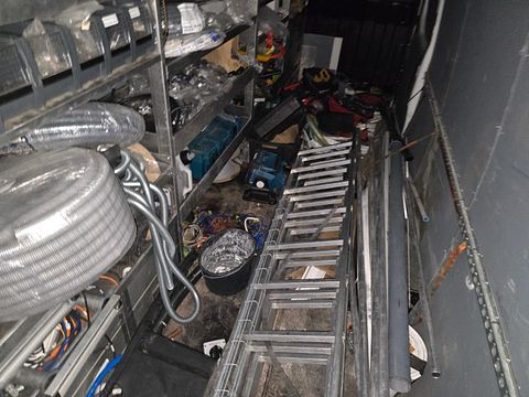 Image 3/21