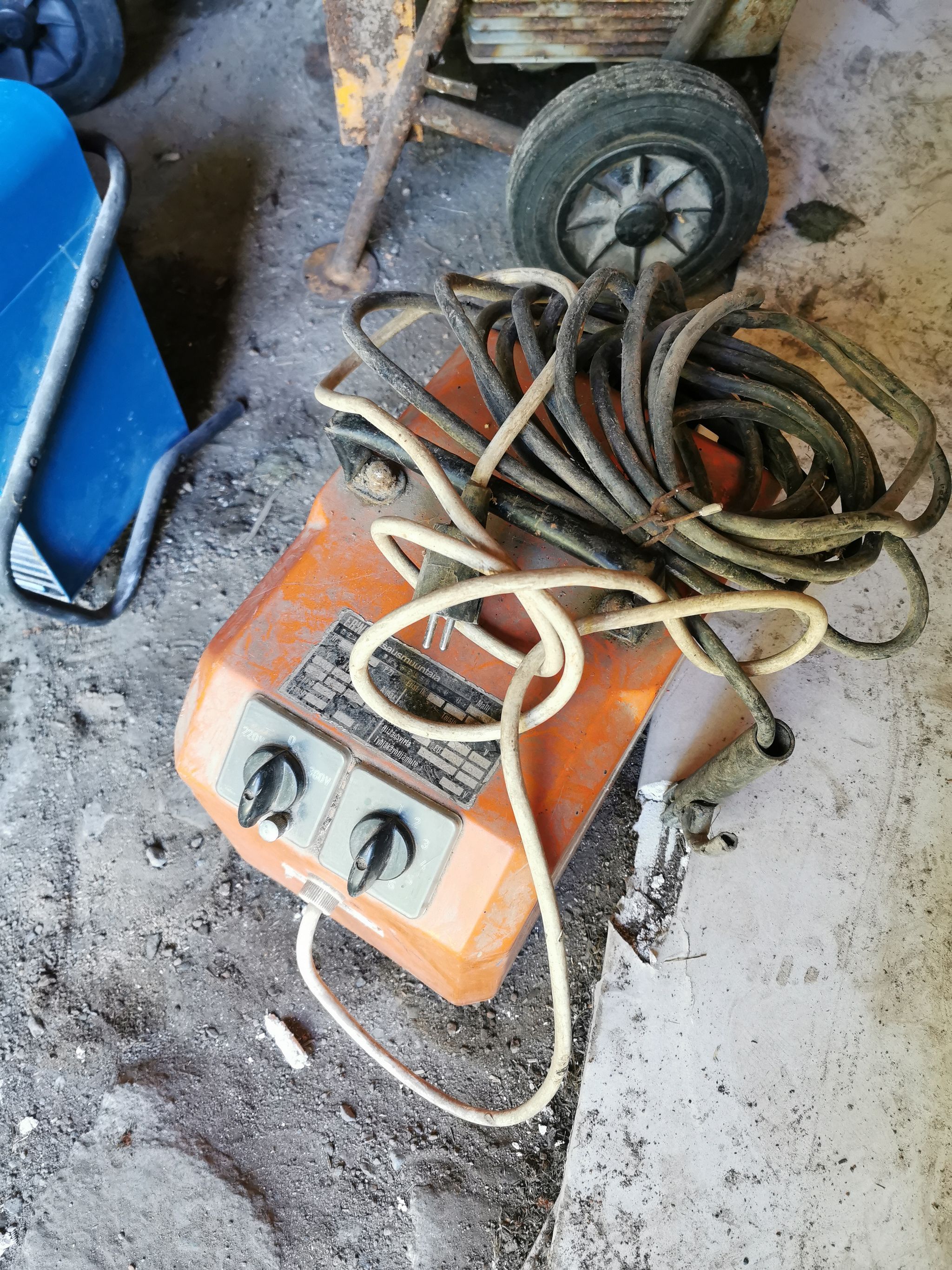 Image 7/17