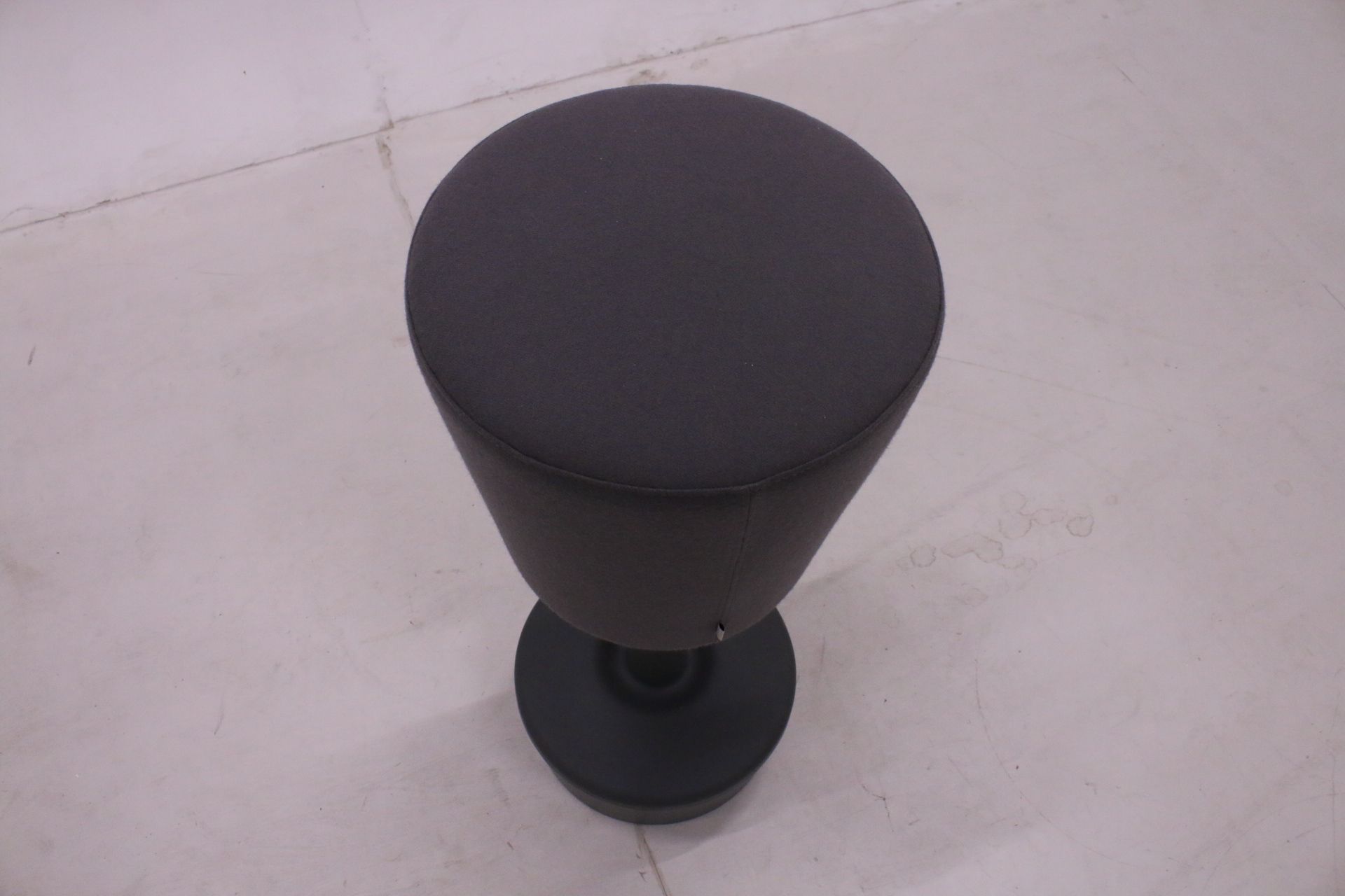 Image 3/6