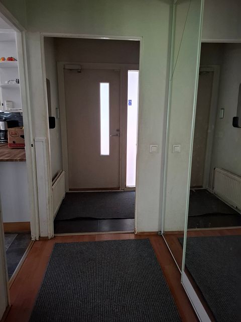 Image 7/33