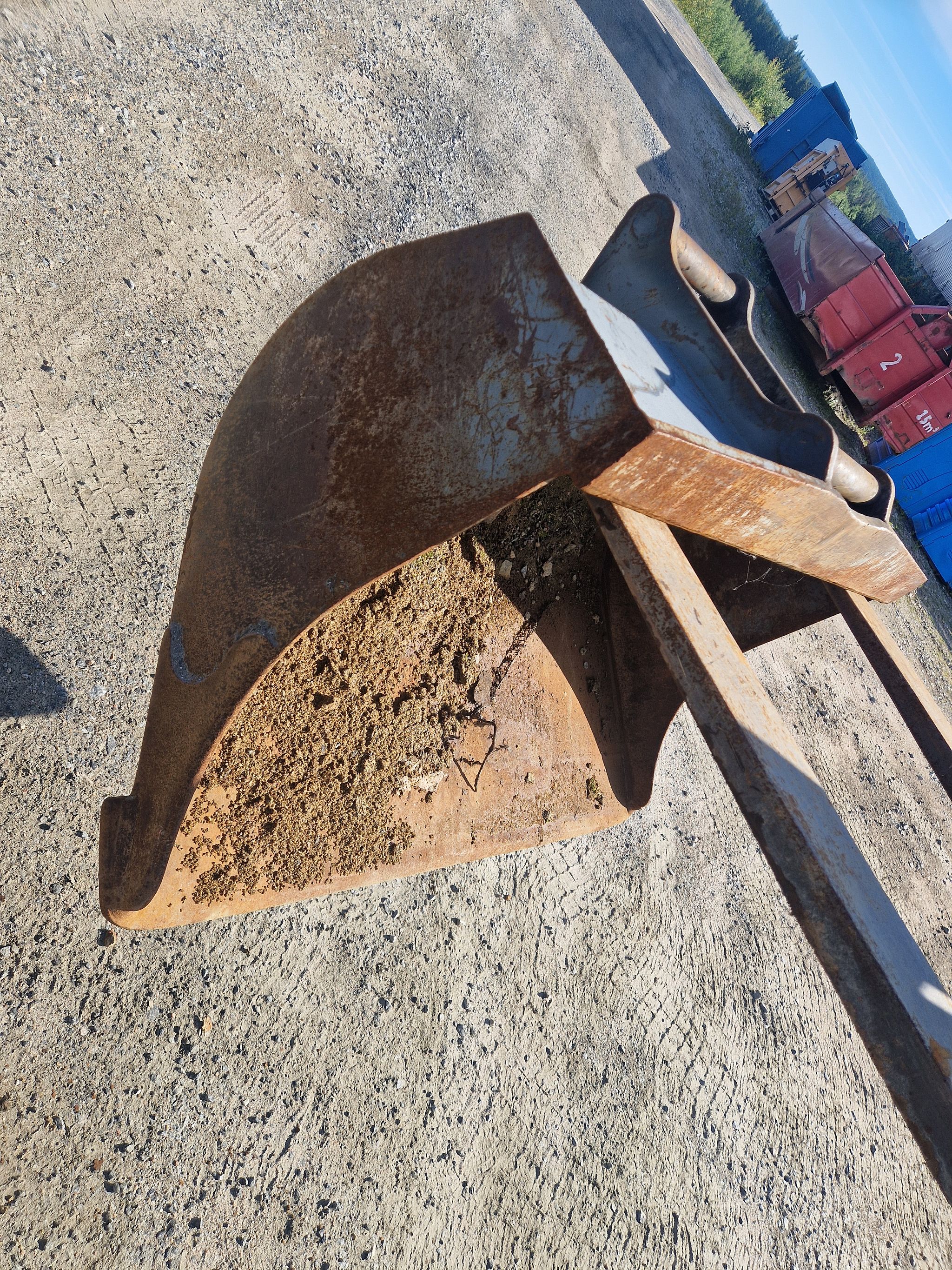 Image 1/4