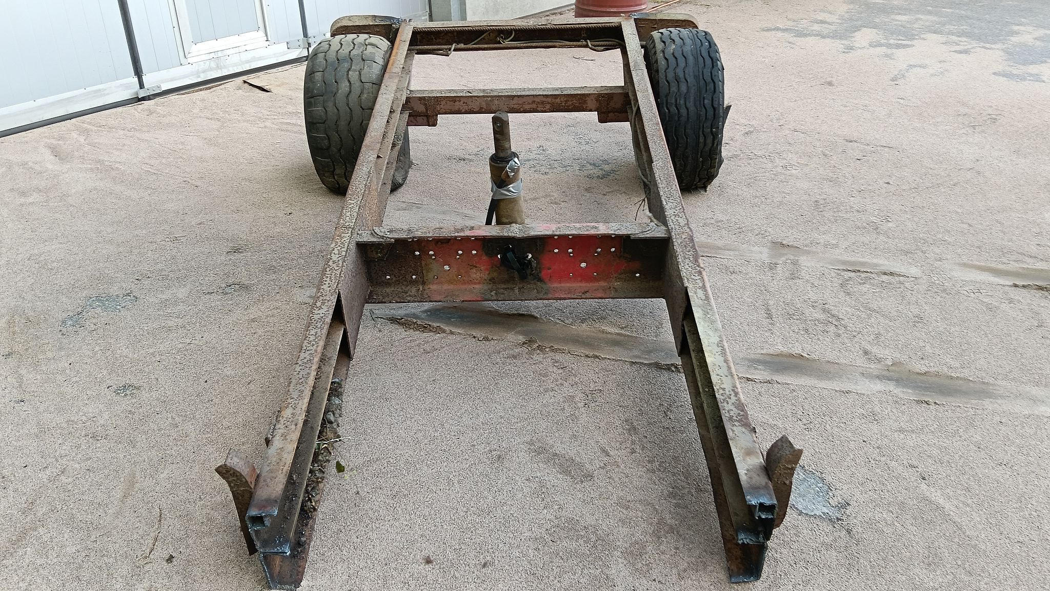 Image 3/6