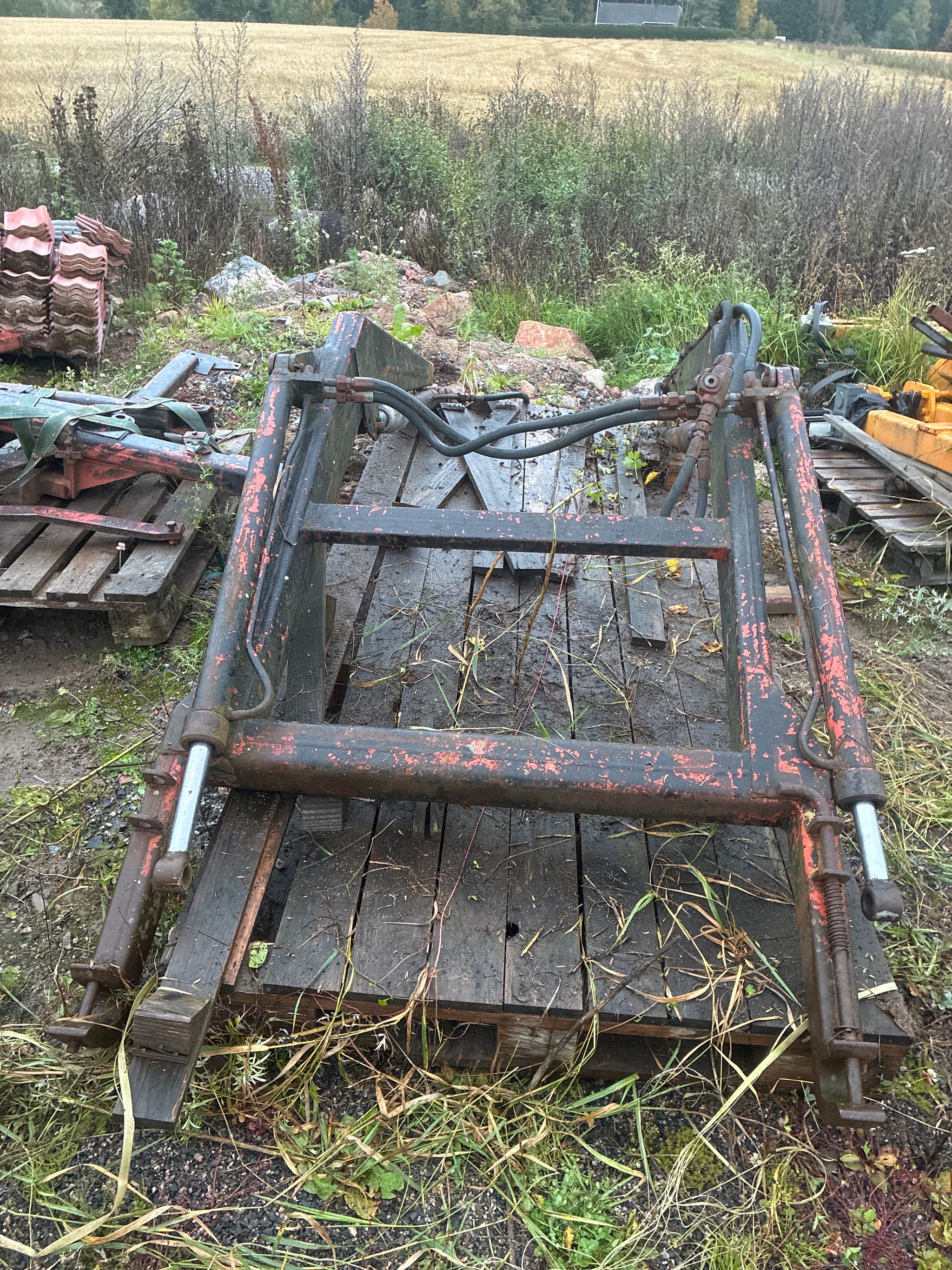 Image 1/8