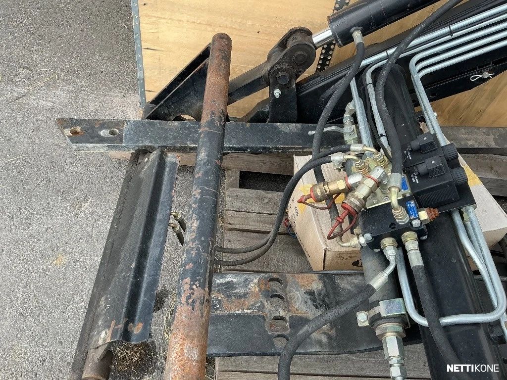 Image 7/8