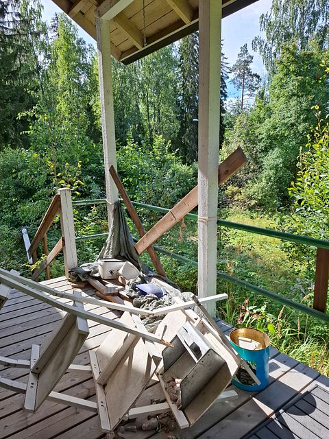 Image 136/142