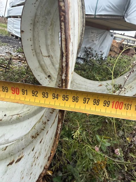 Image 6/8