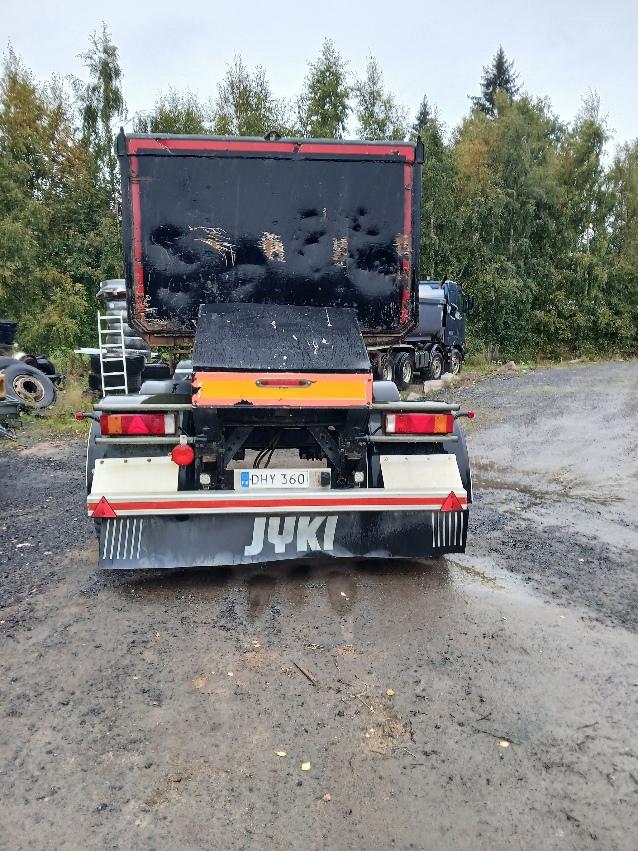 Image 2/6