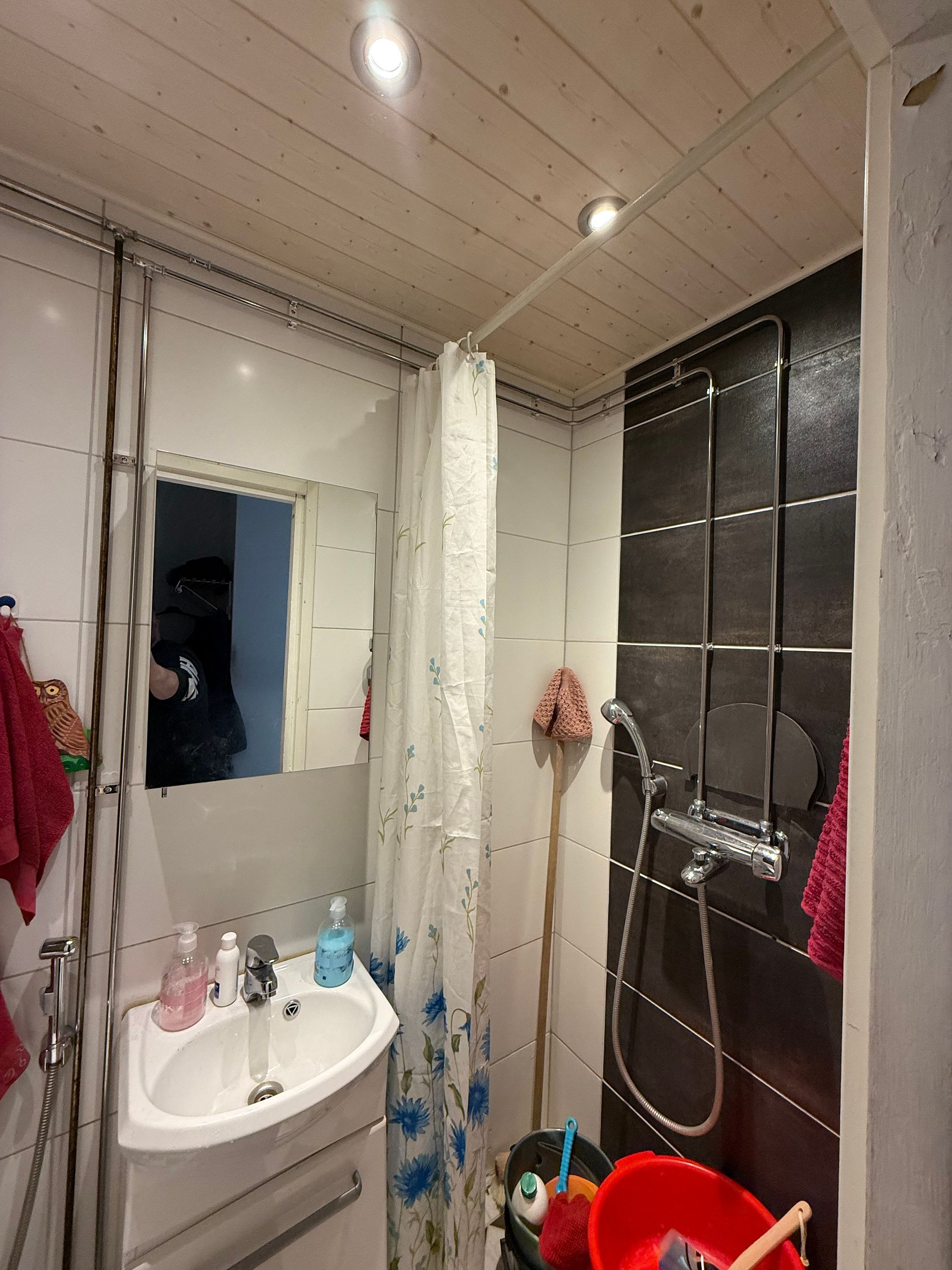 Image 5/10