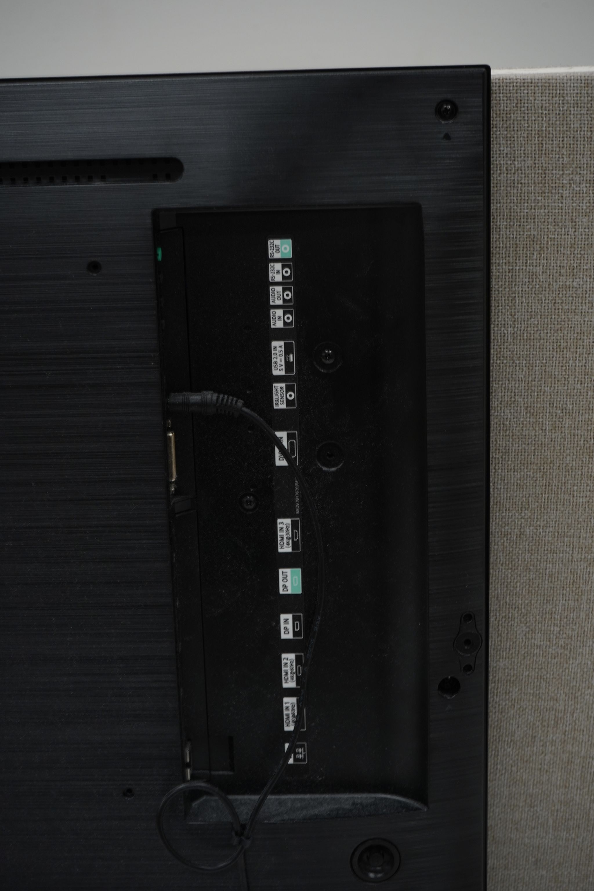 Image 5/8