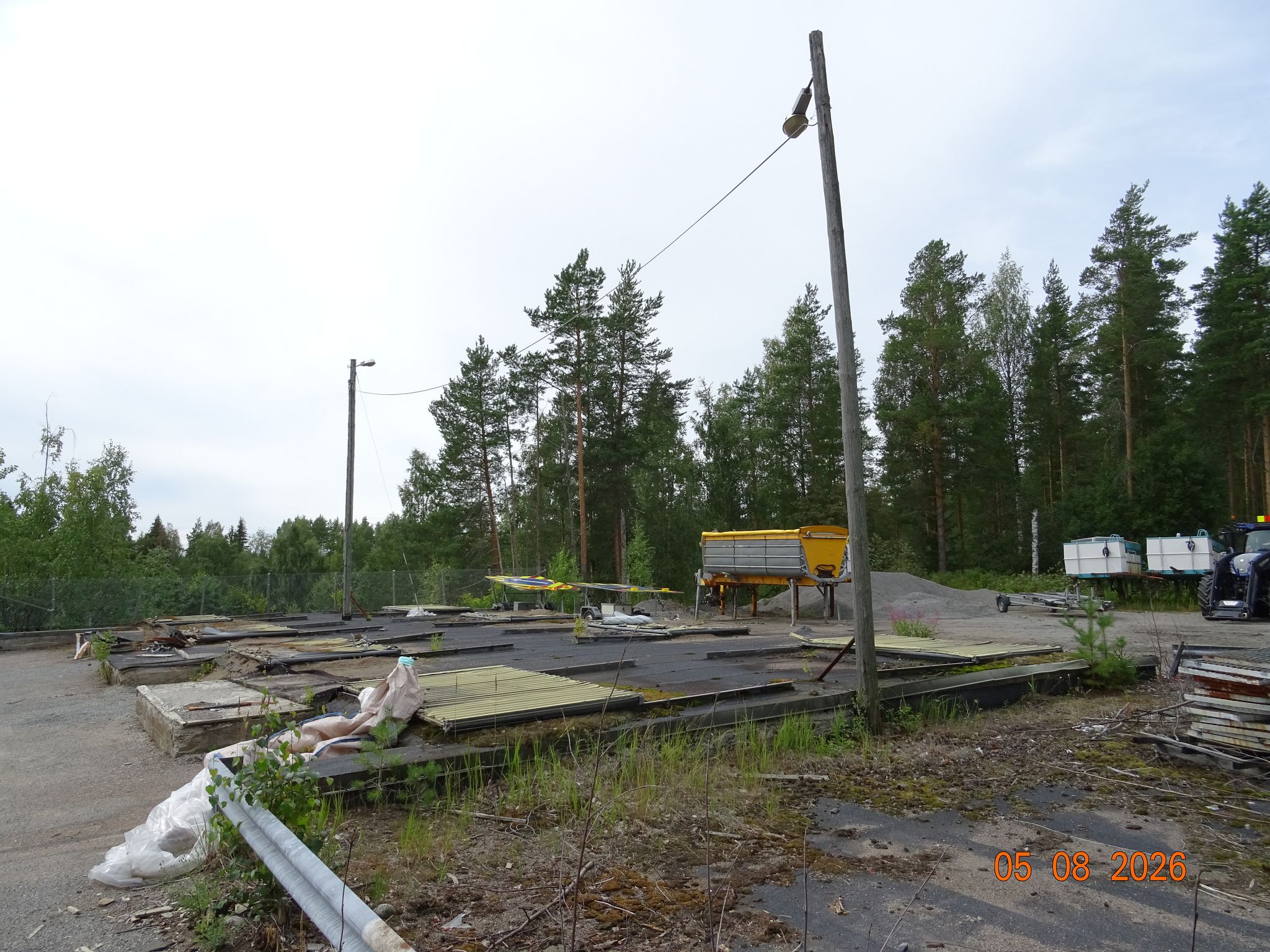 Image 15/16