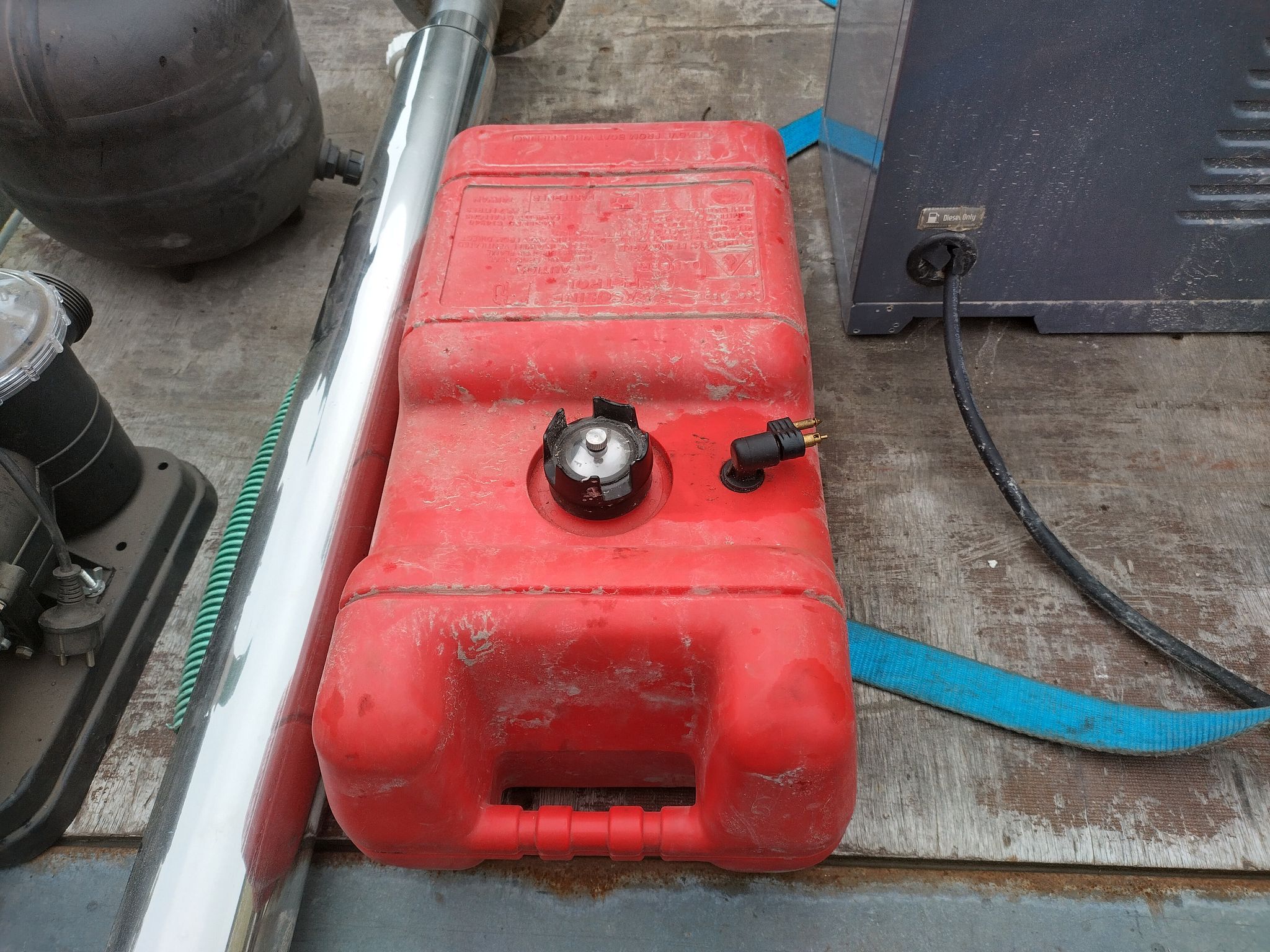 Image 8/12