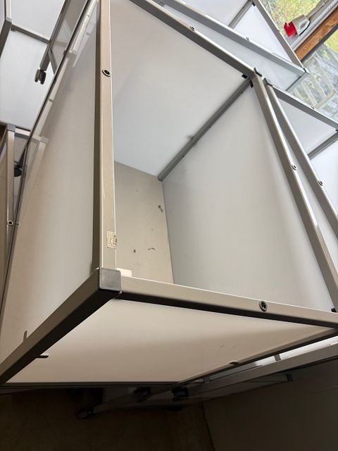 Image 3/7