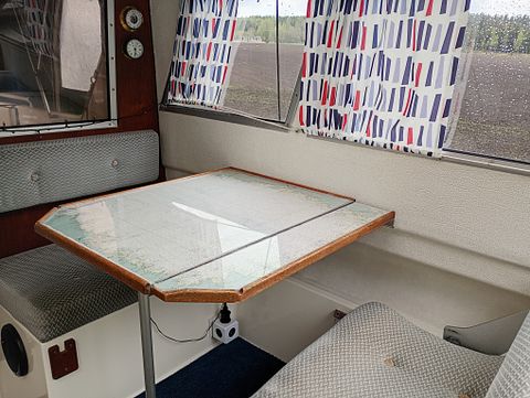 Image 6/10