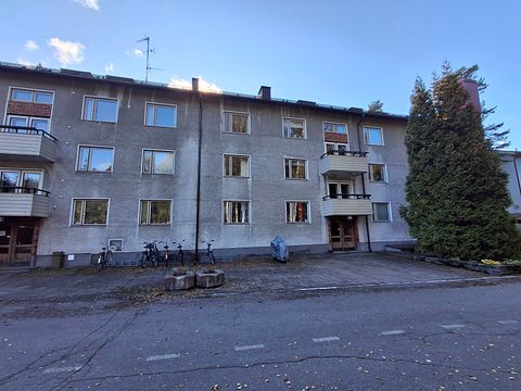 Image 1/12
