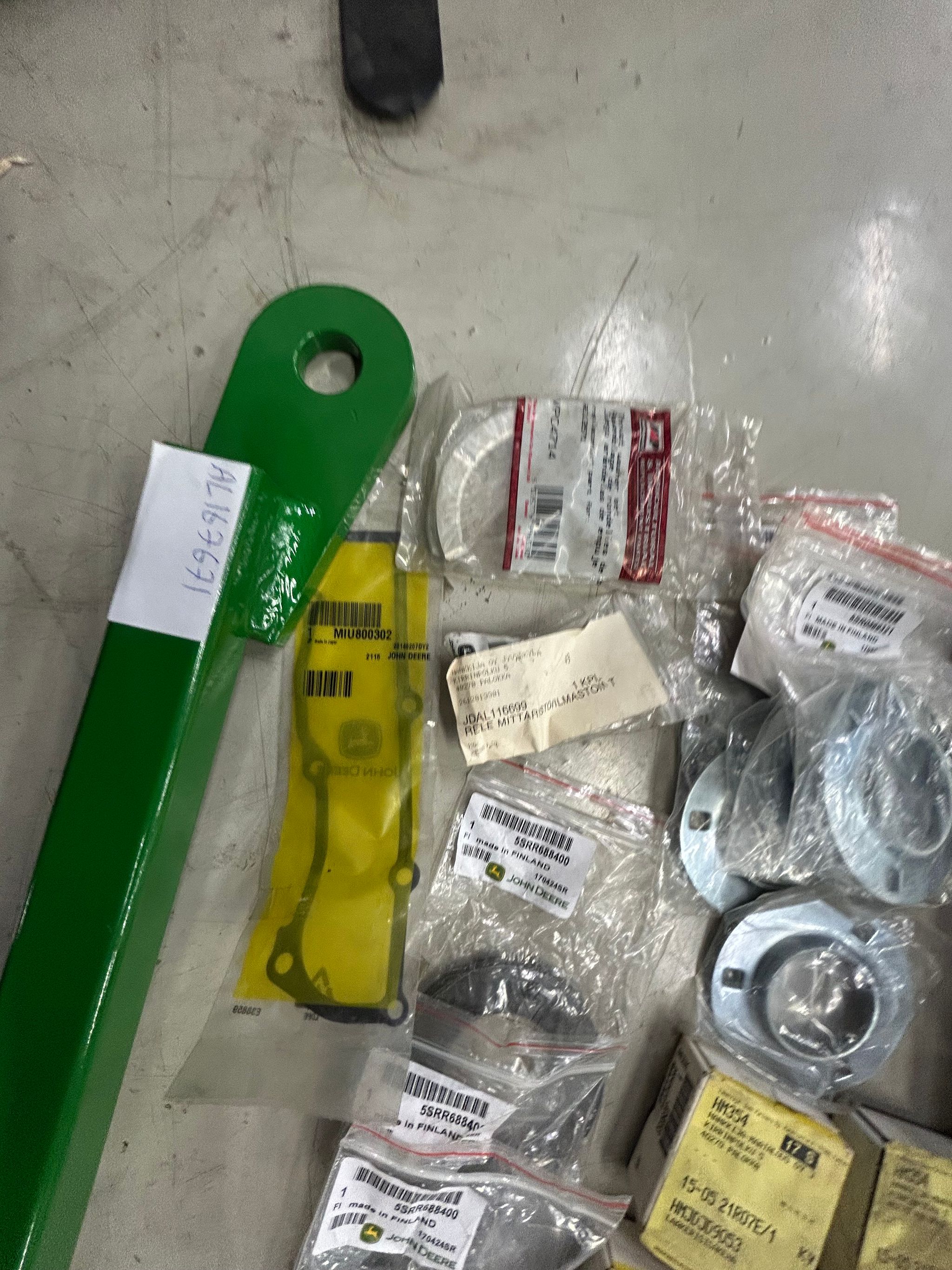 Image 8/16