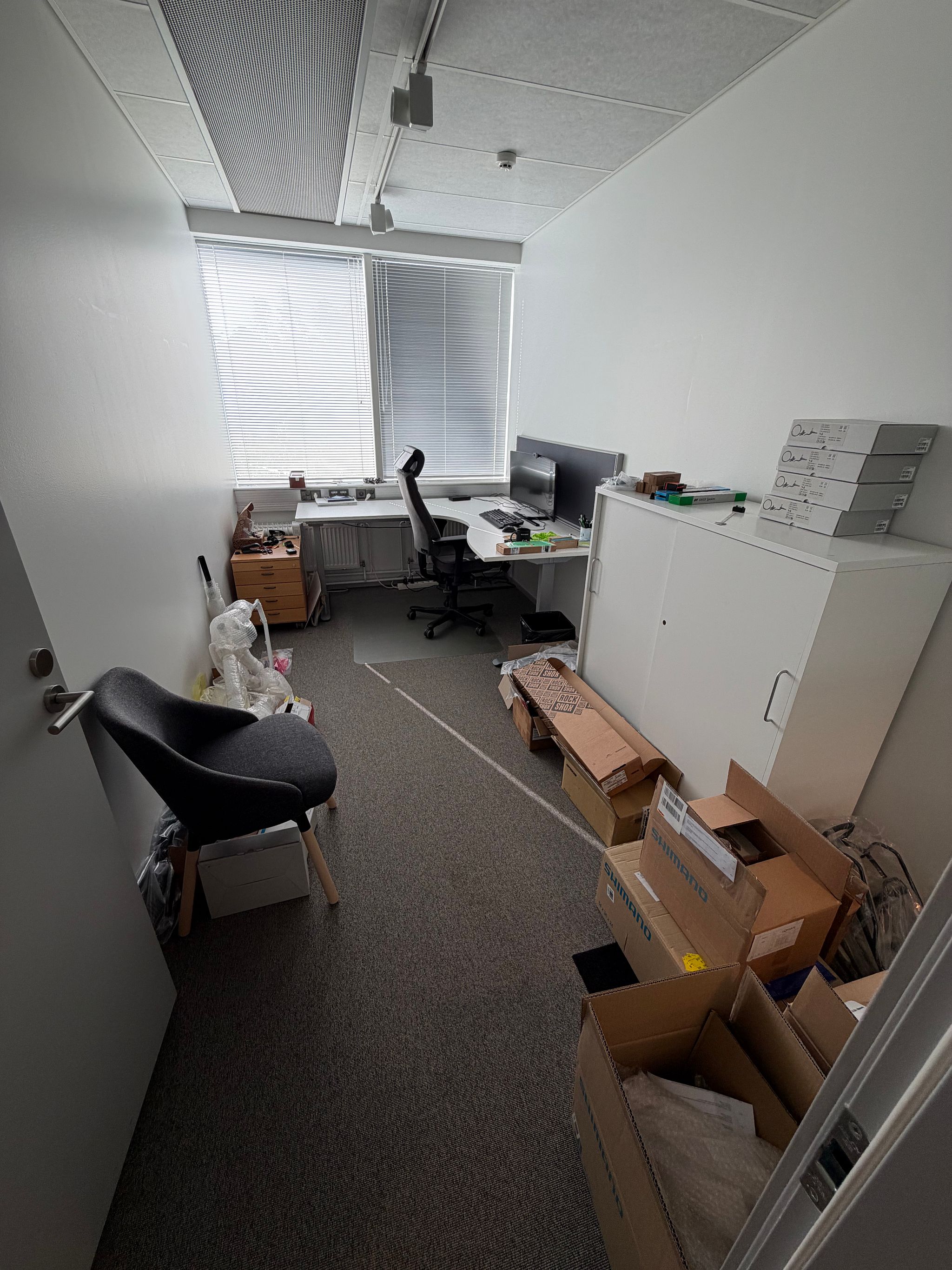 Image 1/24